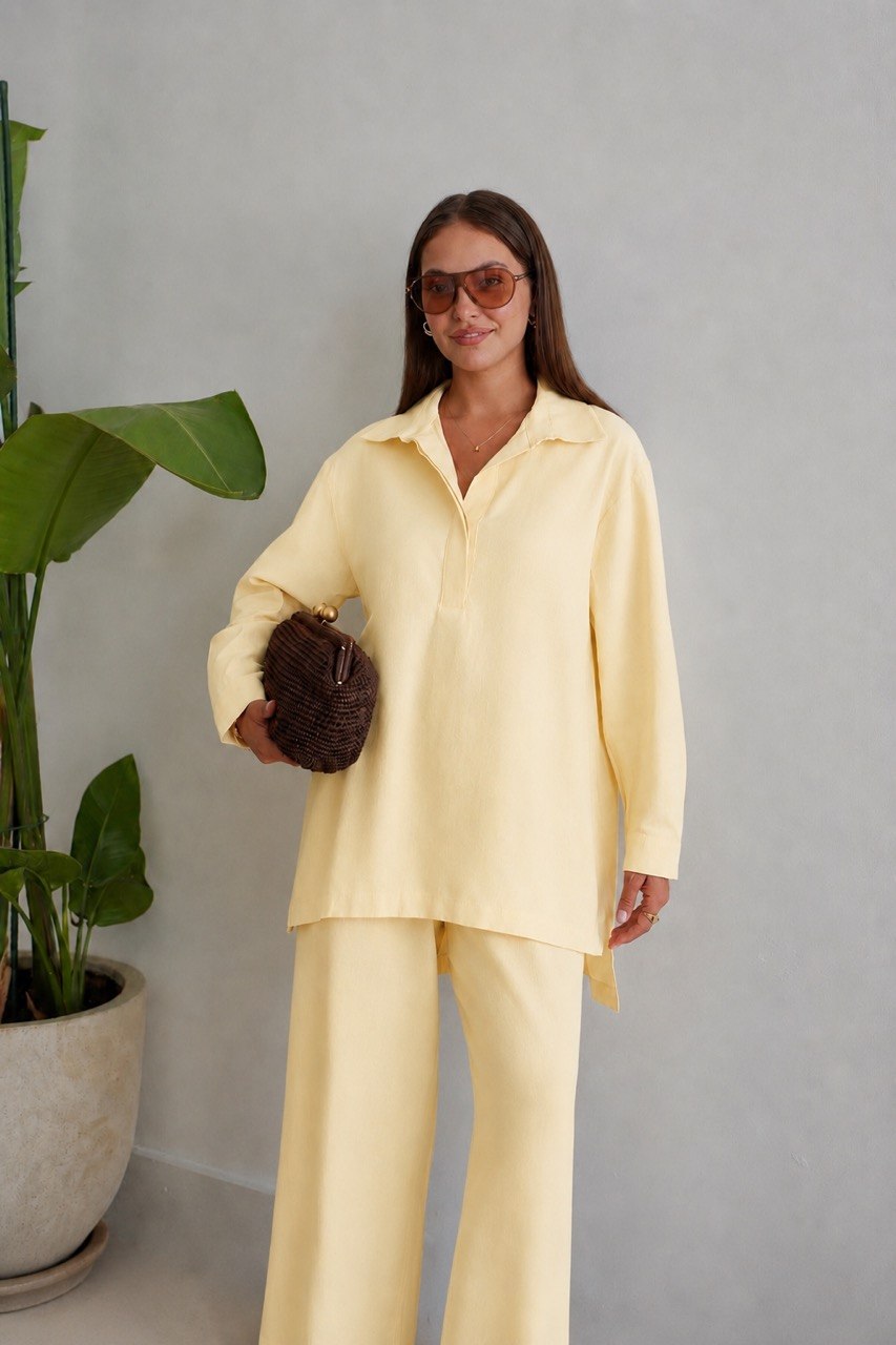 Dezentes Leinen-Set aus 100 % Leinen | Relaxed Shirt & Wide-Leg Trousers