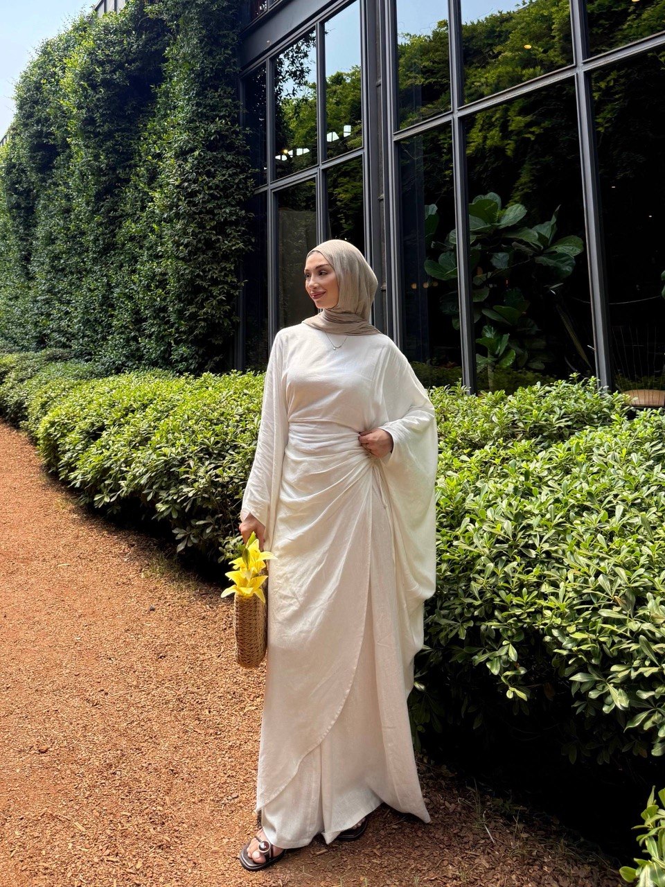 Zweiteiliges Fledermausärmel Abaya Set aus Leinen mit weit geschnittener Hose | Verstellbare Taille | Einheitsgröße