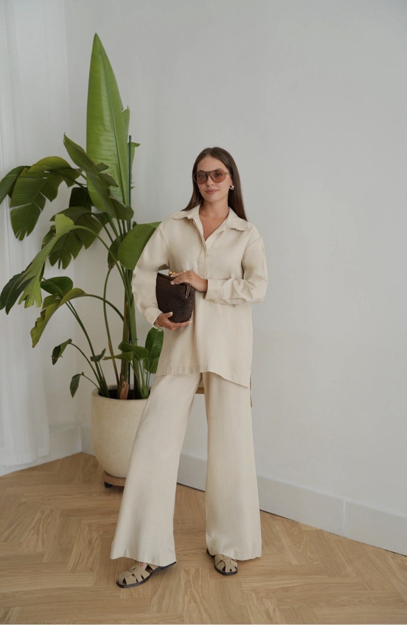 Dezentes Leinen-Set aus 100 % Leinen | Relaxed Shirt & Wide-Leg Trousers